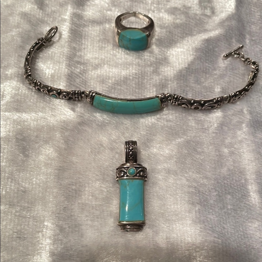Vintage Solid 925 Silver & Turquoise necklace bracelet earrings set